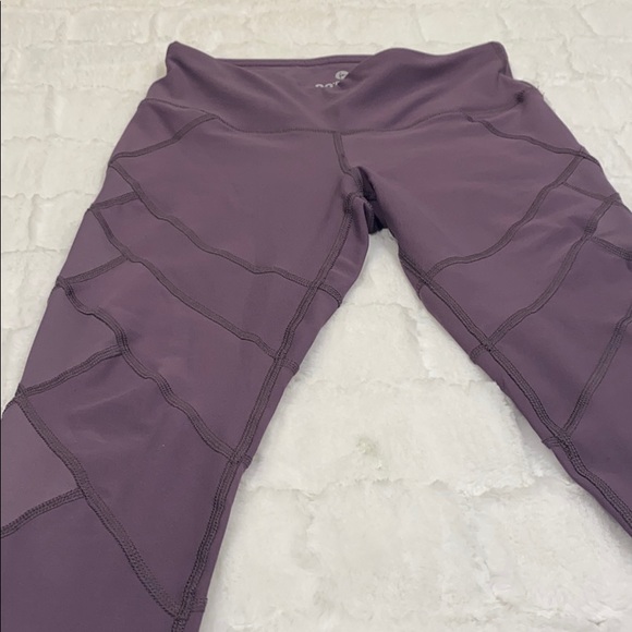 Danskin 90 Degree Diamond Seamed Purple Leggings - Picture 3 of 6